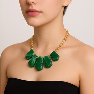 Elegant Green and Gold Necklace